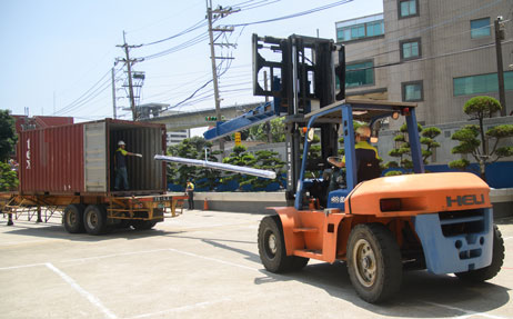 Full Container Load (FCL)